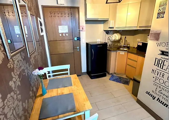 Apartment Homey At Two Palm Tree Across Naia T3 Airport *